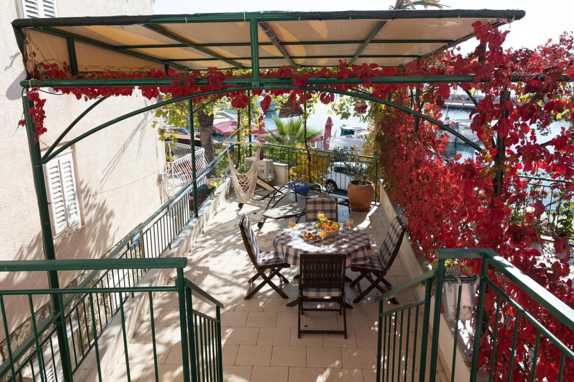 Apartment Top Terrace 포드고라 외부 사진